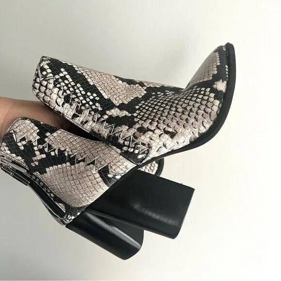 Vince Camuto Gigietta Snake Ankle Boots Black and White Sz 6.5 NWOB