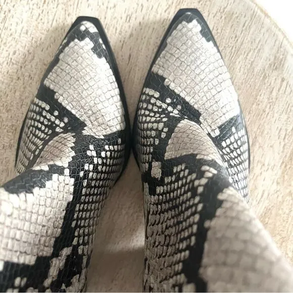 Vince Camuto Gigietta Snake Ankle Boots Black and White Sz 6.5 NWOB