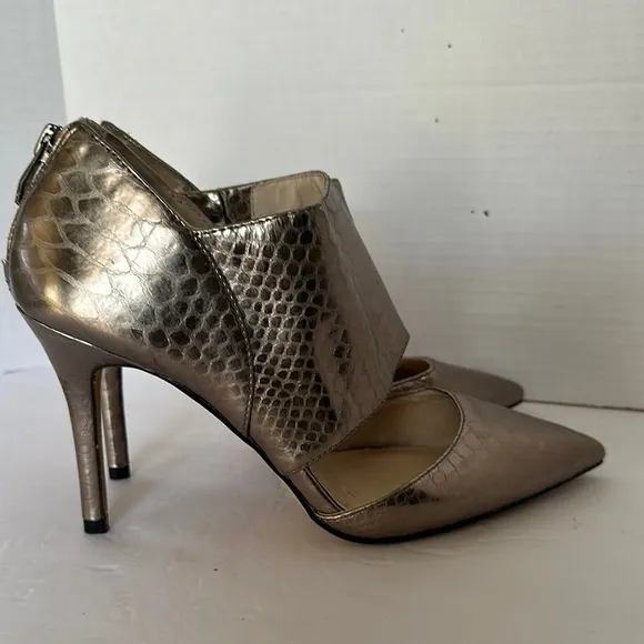 Vince Camuto Metallic Snake Print Cutout Heels - Size 8.5M - Pewter