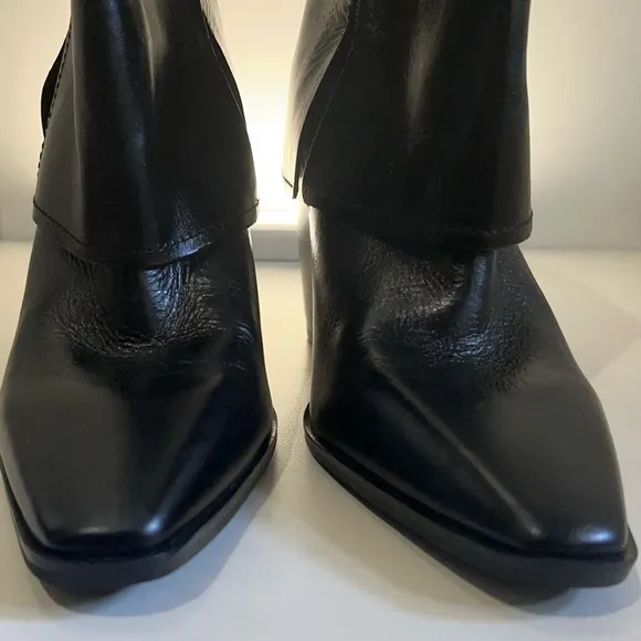 Vince Camuto NWOT Alolison Mid-Calf  heeled boots  leather size 9 Black