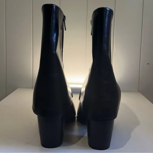 Vince Camuto NWOT Alolison Mid-Calf  heeled boots  leather size 9 Black