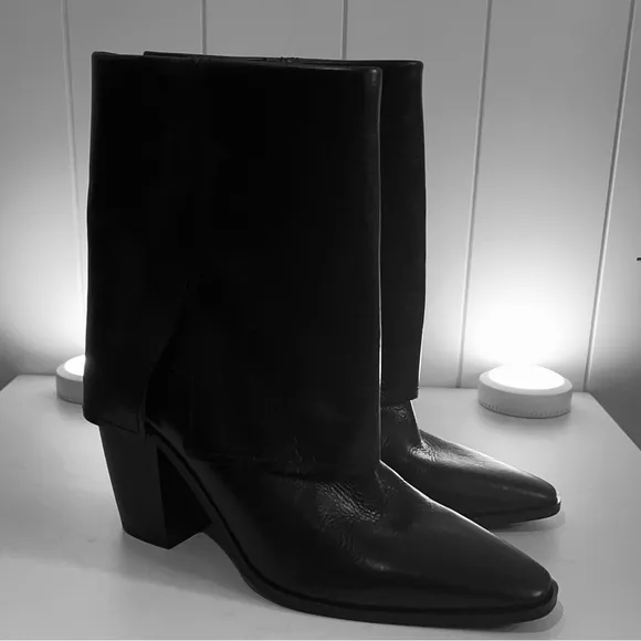 Vince Camuto NWOT Alolison Mid-Calf  heeled boots  leather size 9 Black