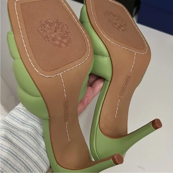 Vince Camuto shoes 7