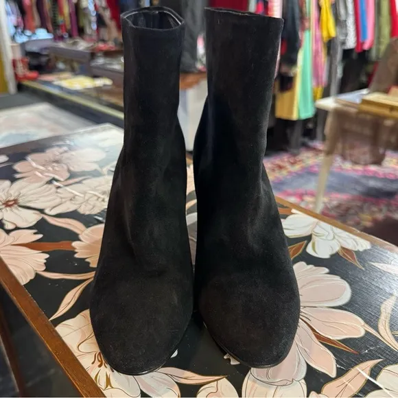 Vince Dryden Black Suede Heeled Bootie