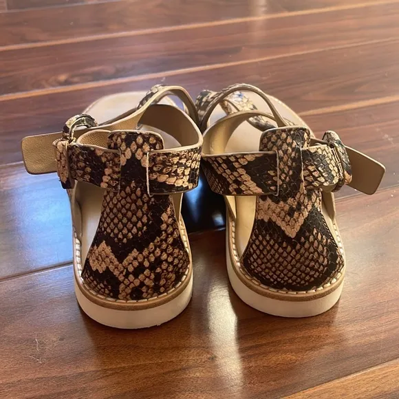 Vince Morris Snakeskin Embossed Flat Thong Sandal Brown Tan Leather Shoes Size 6