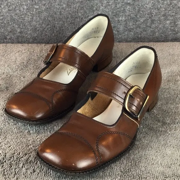 Vintage Brown Leather Mary Jane Shoes with Buckle USA Made