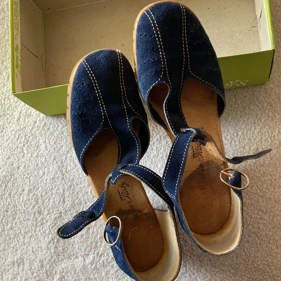 Vintage, from the 70s, shoes AS IS