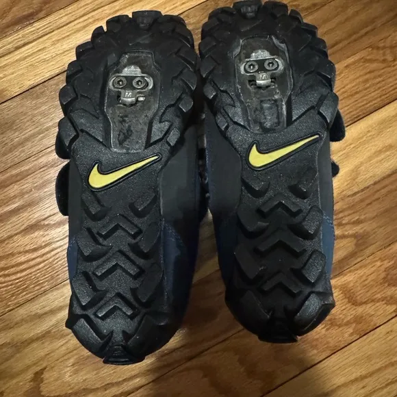 Vintage Nike ACG Bike Shoes