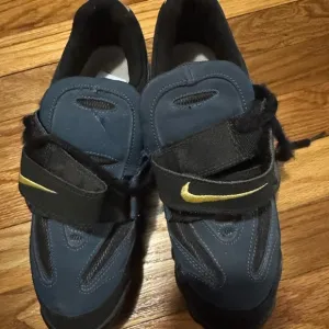 Vintage Nike ACG Bike Shoes
