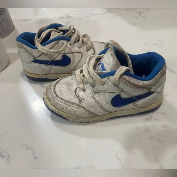 Vintage Nike kids shoes size 6
