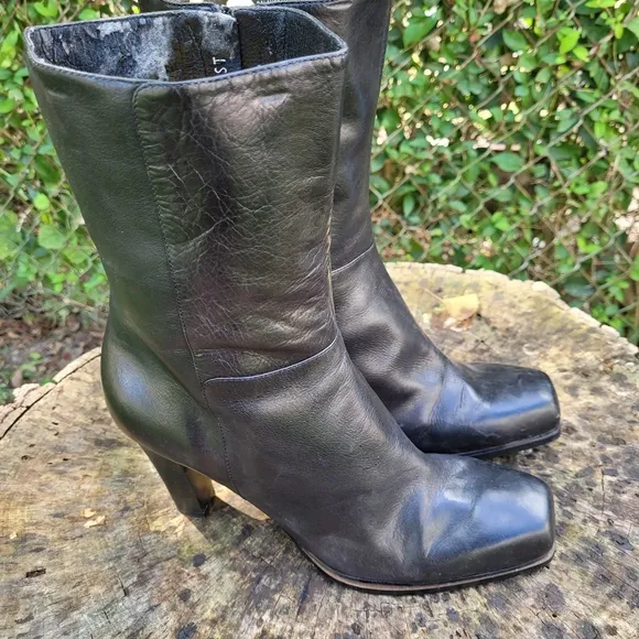 Vintage Nine West Ankle Boots/ Black Ankle Booties