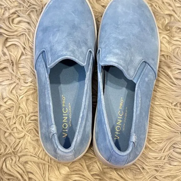 Vionic Avery blue suede slip on shoes size 8.5