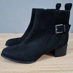Vionic Boot Sienna Zipper Waterproof Womens Shoe Black Nubuck Leather Size 7