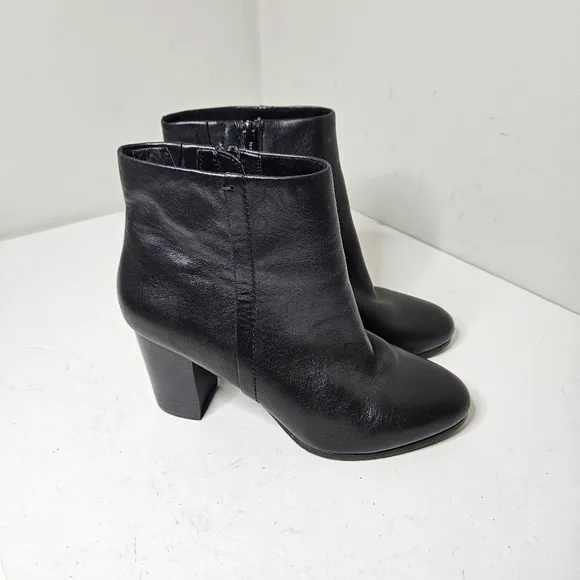 Vionic Kennedy Ankle Heel Boots Black Leather Side Zipper Women's 10 Wide