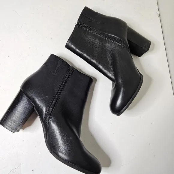 Vionic Kennedy Ankle Heel Boots Black Leather Side Zipper Women's 10 Wide