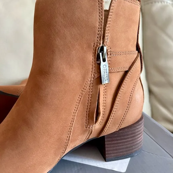 VIONIC SIENNA WATERPROOF ANKLE BOOT Women size 6 M Toffee NUBUCK leather upper