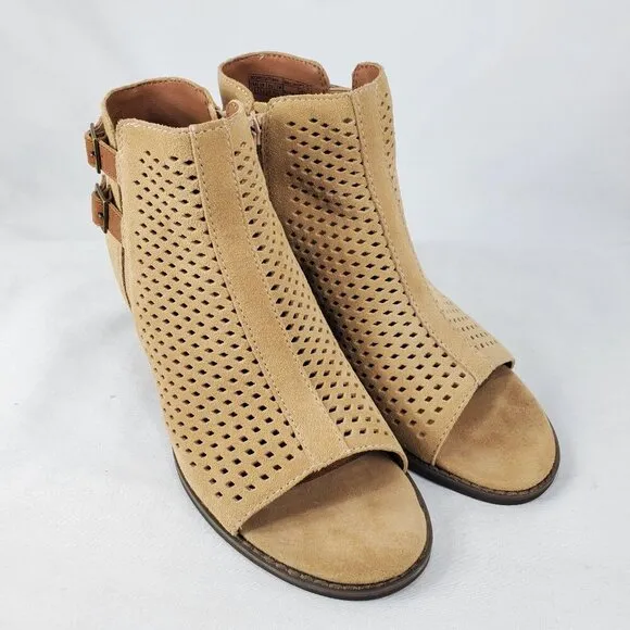 Vionic Women's Aloft Chryssa Light Sand Ankle Booties Suede Laser Cut Size 7.5