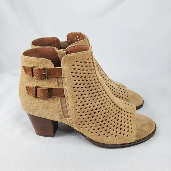 Vionic Women's Aloft Chryssa Light Sand Ankle Booties Suede Laser Cut Size 7.5
