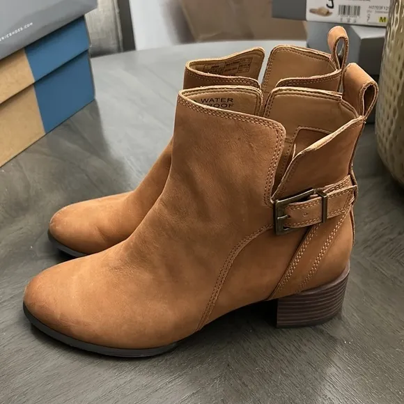 Vionic Women's Sienna Boots