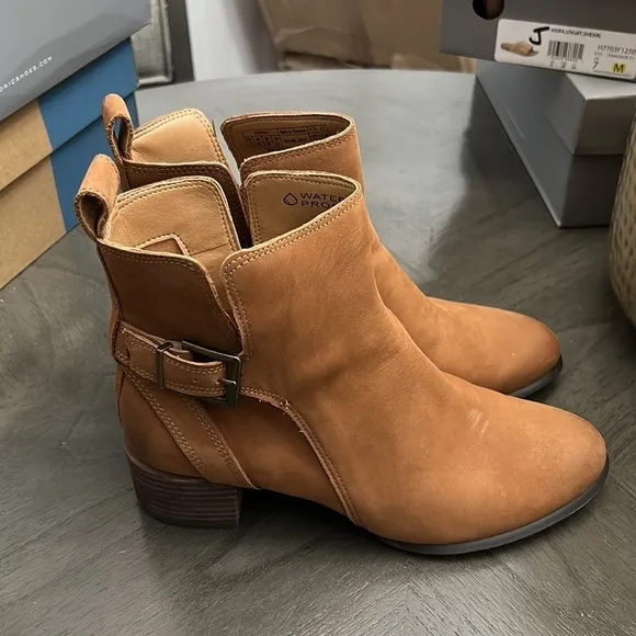 Vionic Women's Sienna Boots