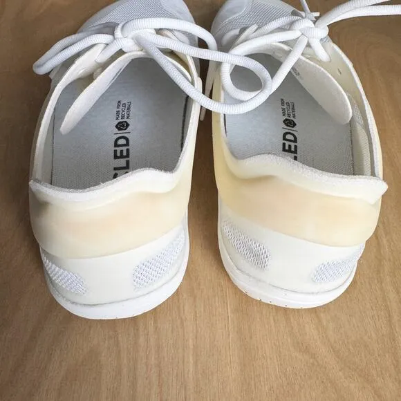 Vivo Barefoot Women's Primus Lite III Minimalist Trainer in White Size 41/10