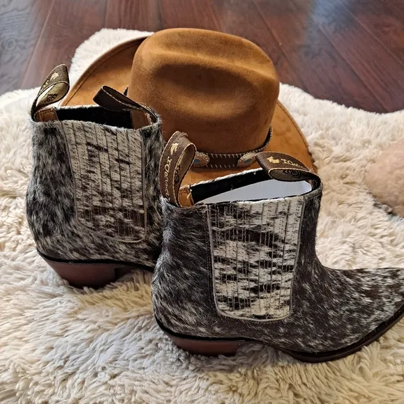 Western Horsag Genuine  Hide Ankle Bootie Boots