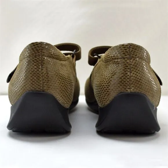 Wolky Passion Beige Snake Print Leather Mary Janes Adjustable Strap - Womens 8.5
