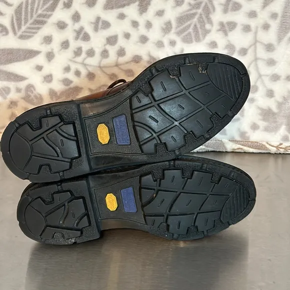 Wolverine Kiltie lace up vibram sole Leather Boots sz 10