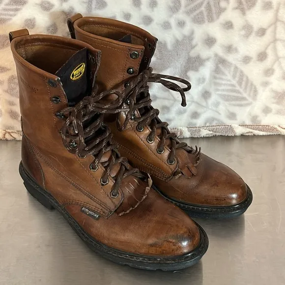 Wolverine Kiltie lace up vibram sole Leather Boots sz 10