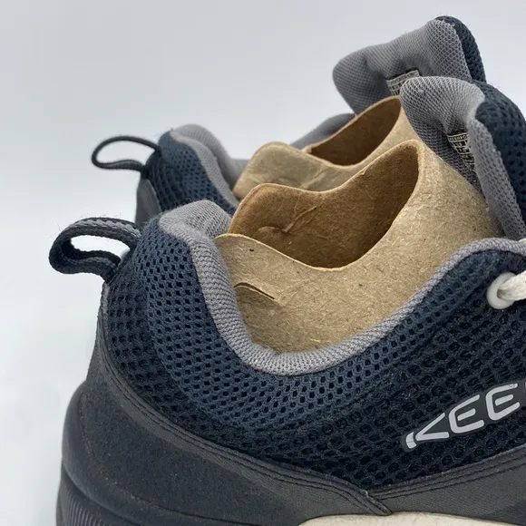 Woman’s keen hiking shoes 7.5 1025917