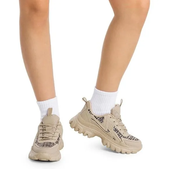 Women Tan Fashion Sneakers Bold Lace-Up Comfortable Sneakers