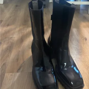 Women’s all saints boots