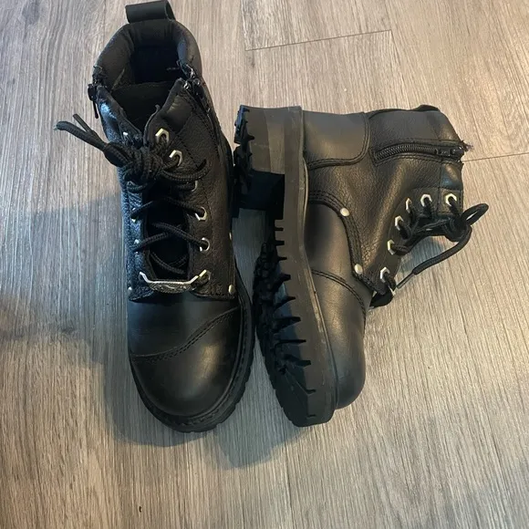 Women’s Black Leather River Road Motorcycle Boots EUC Sz 6.5 M