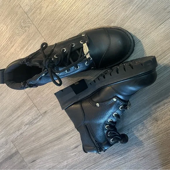 Women’s Black Leather River Road Motorcycle Boots EUC Sz 6.5 M