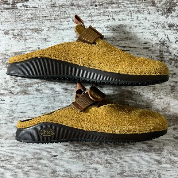 Women’s Chaco Paonia Clog Brown Slip-On Slide Shoes size 9 Suede Waterproof