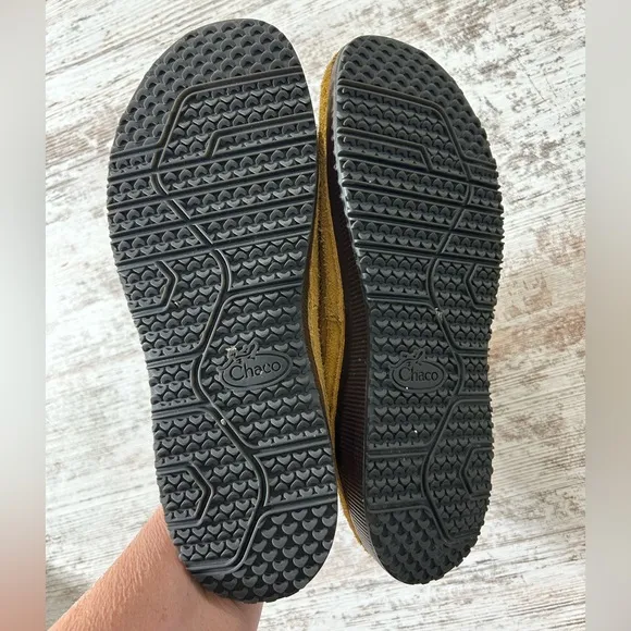 Women’s Chaco Paonia Clog Brown Slip-On Slide Shoes size 9 Suede Waterproof