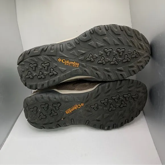Women’s Columbia Hiking Shoes Size 8