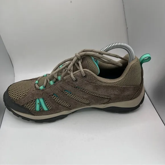 Women’s Columbia Hiking Shoes Size 8