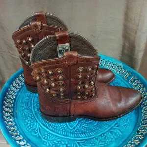 Women's Frye Wyatt Disc Studded Brown Western Ankle Booties Boots Size 8B