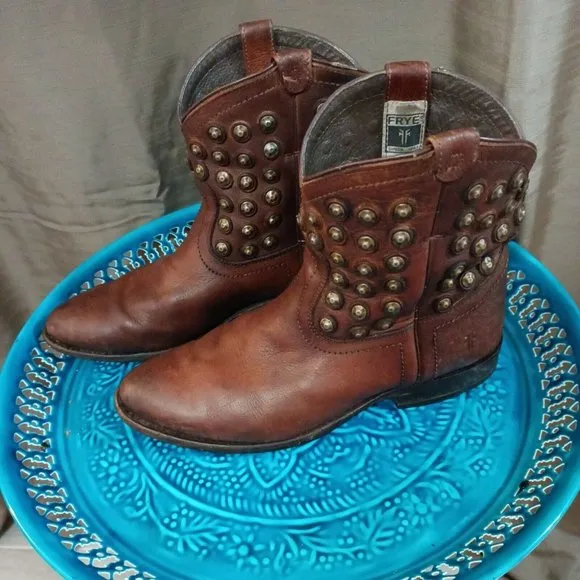 Women's Frye Wyatt Disc Studded Brown Western Ankle Booties Boots Size 8B
