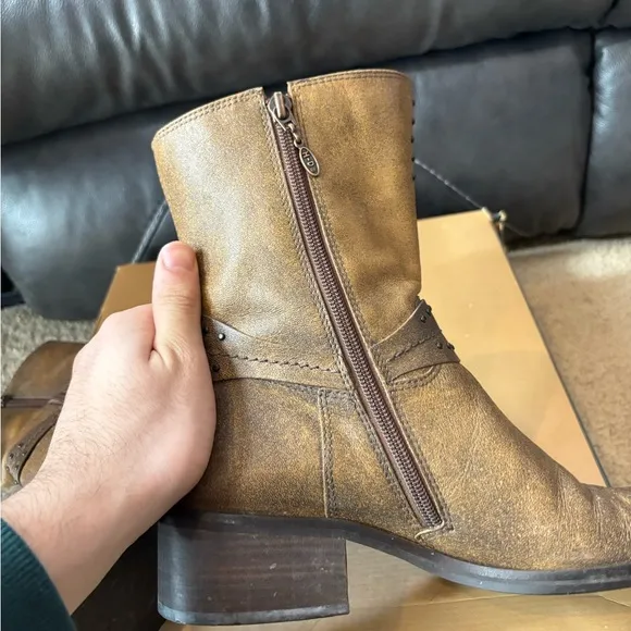 Womens Harley Davidson Brown Leather Boots Strap Eagle Motorcycle size 8.5