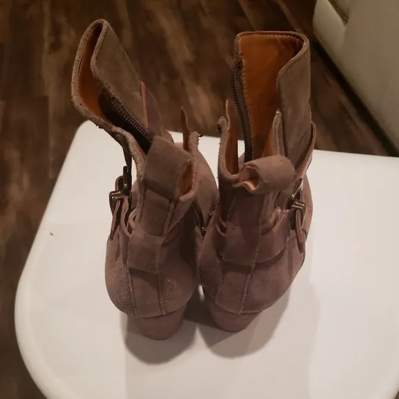Women's Ivanka Trump Ankle Boots Booties Shoes