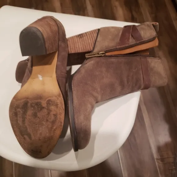 Women's Ivanka Trump Ankle Boots Booties Shoes