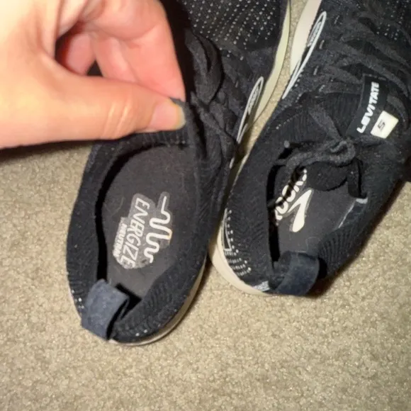 Women's Levitate StealthFit 5