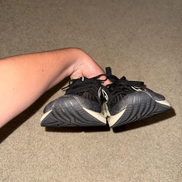 Women's Levitate StealthFit 5