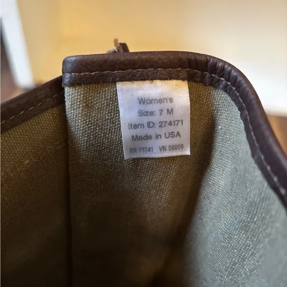 Women's LL Bean Signature Waxed-Canvas Tall Maine Hunting Shoe 16”, Size 7m