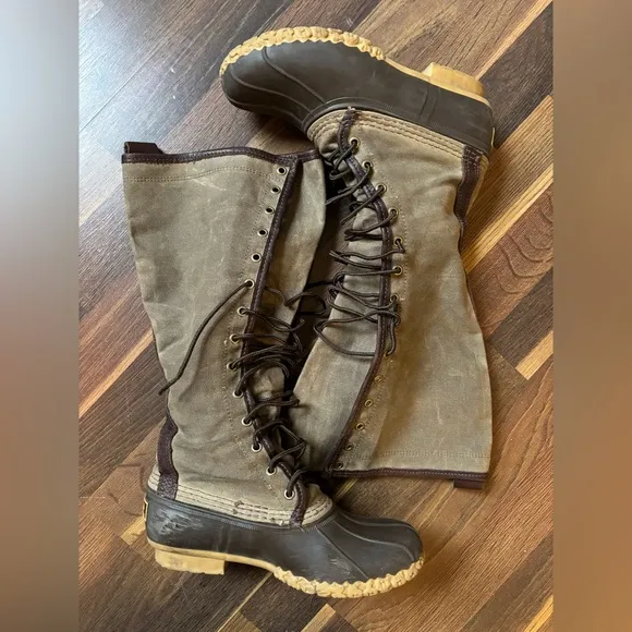 Women's LL Bean Signature Waxed-Canvas Tall Maine Hunting Shoe 16”, Size 7m