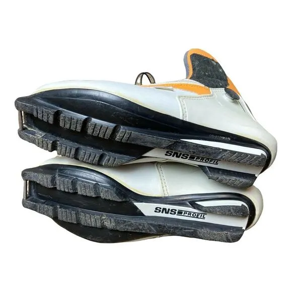 Womens Orange Salomon Vitane 8 CL Auto Fit Skate Ski Boots Size 6