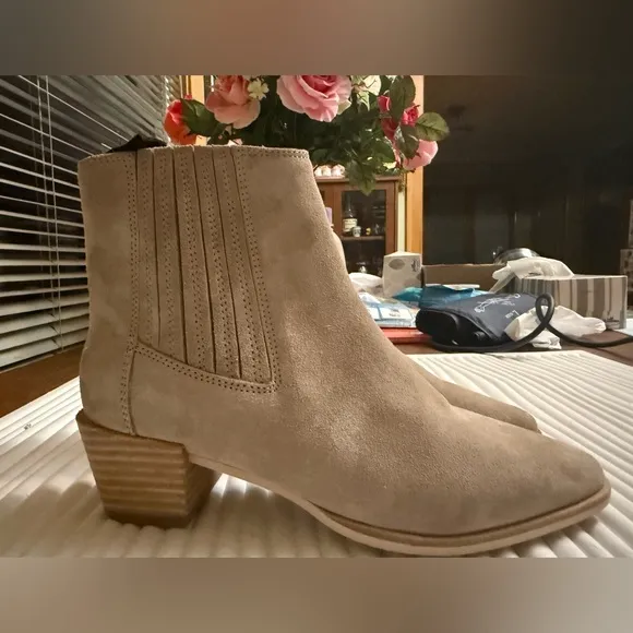 Women's Tan Ankle Boots