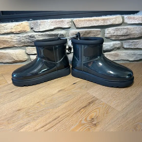 Women’s Ugg Koolaburra boots/winter rubber boots